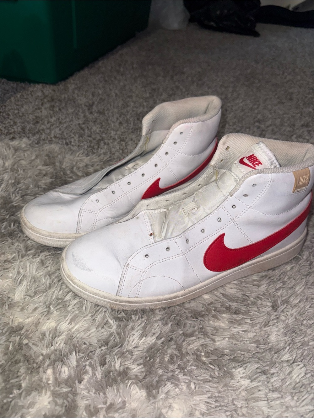 Nike White Low-Top Sneakers with Neon Yellow Accent
